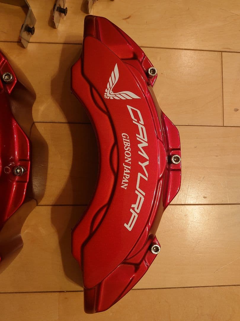 ハイエース　Gibson CAMYRA ブレーキキャリパーカバー（RED）