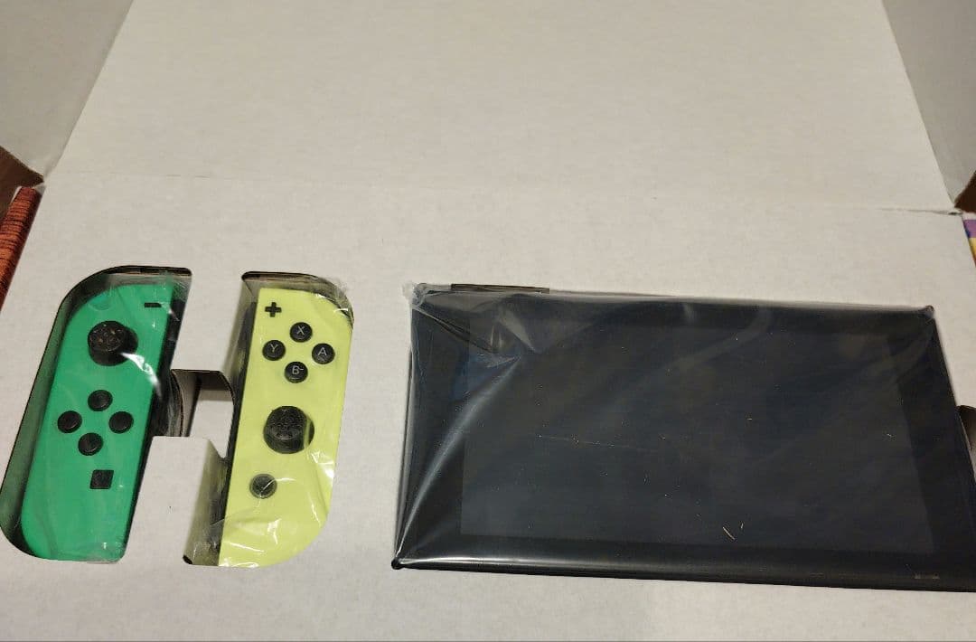 お年玉価格　Nintendo Switch ＋スーパーマリオオデッセイの箱入り