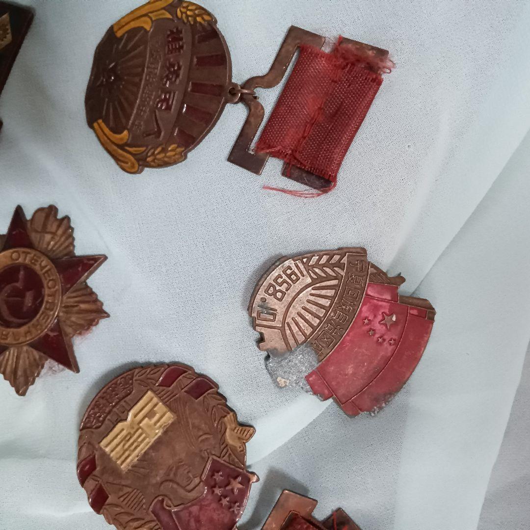 歴史的金属製メダルセット