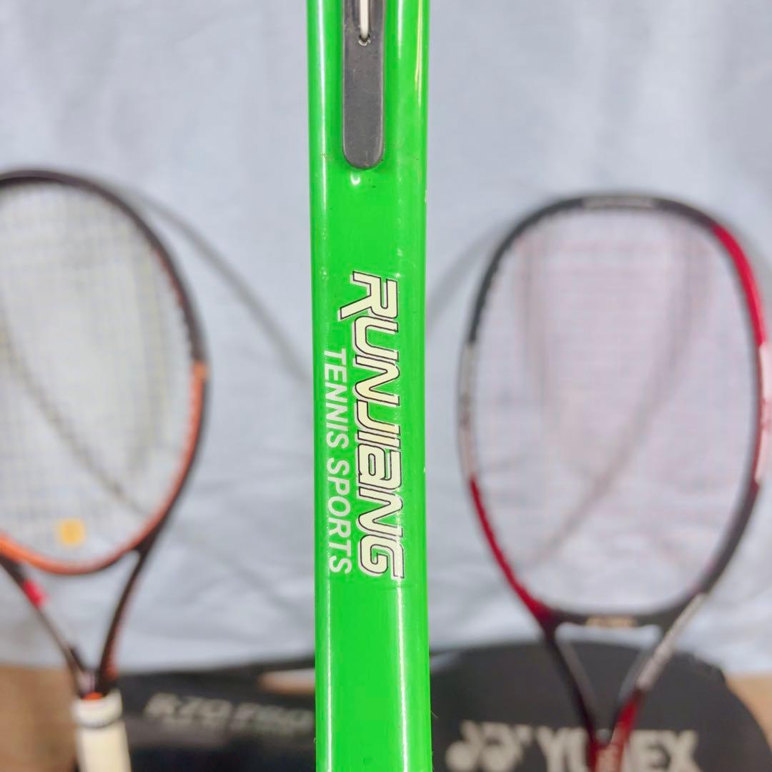 初心者も上級者もウェルカム♪遊べるテニスラケット3本！カラー強めの個性派ラケット