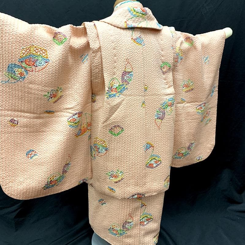 510ag29□七五三 三歳 女児 着物&被布 金彩 四季花籠文様□美品