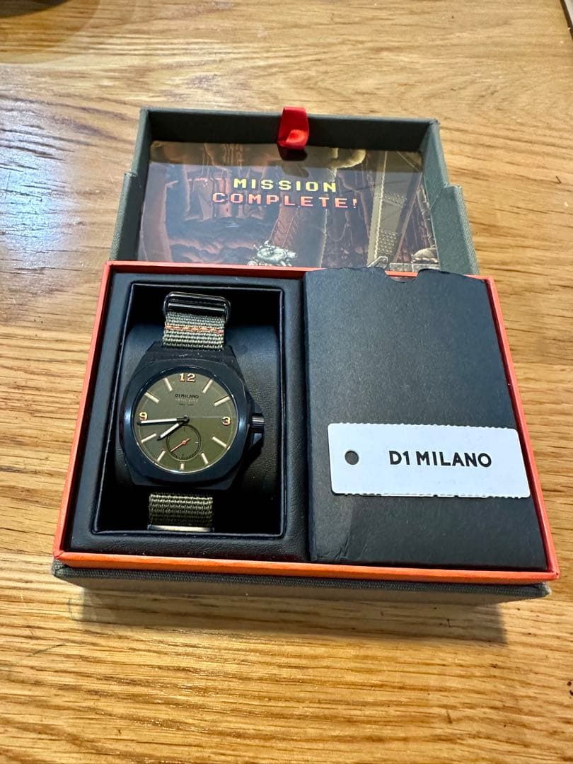 D1 MILANO L SLUG コラボ 限定 腕時計