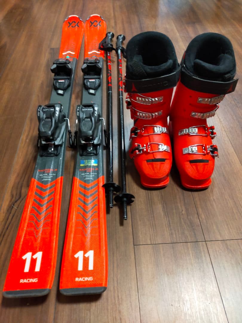 スキーセット（板 130cm、ブーツ 22/22.5cm、ストック 90cm）