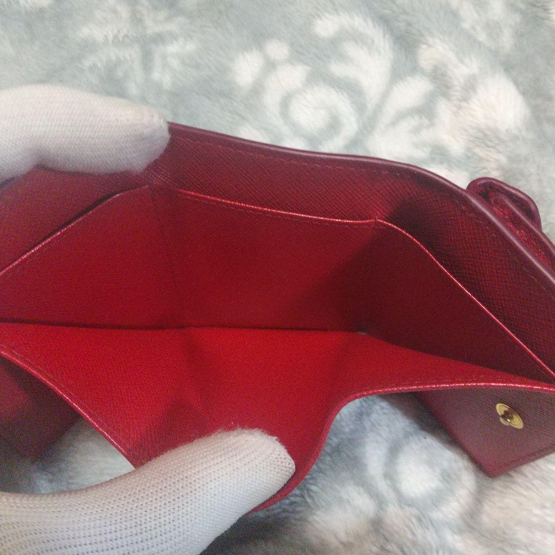 プラダPRADAコンパクトウォレット　レッド系