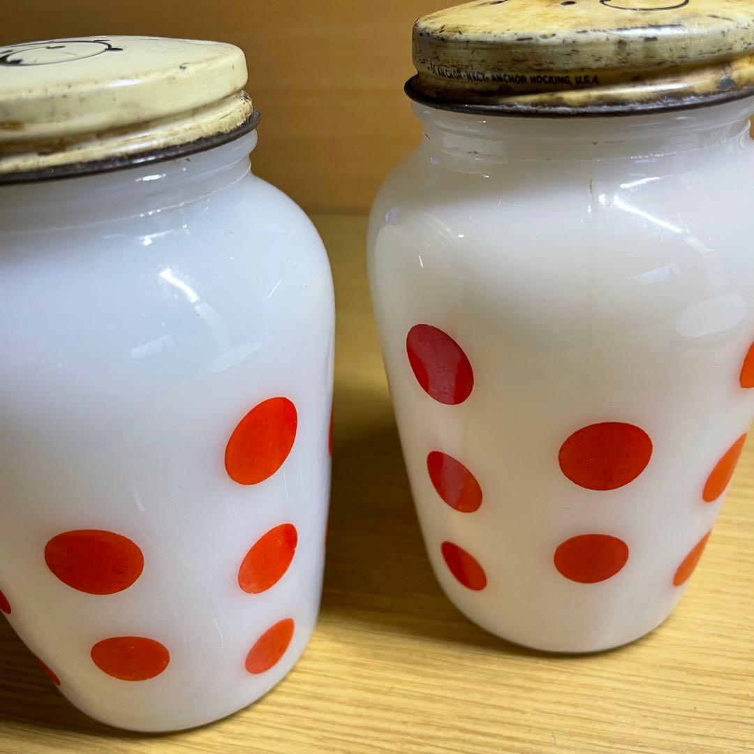 FireKing ファイヤーキング ソルト&ペッパー ポルカドット（赤）