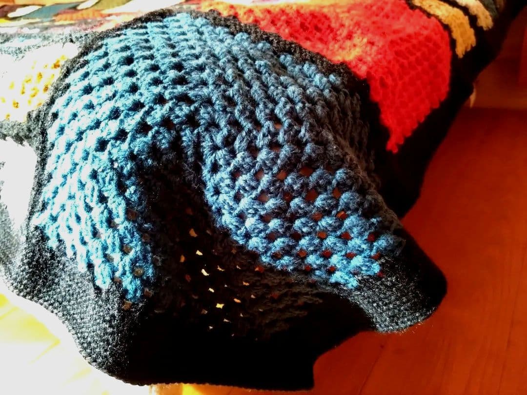 手編みグラニースクエア　カラフルベッドカバー新品