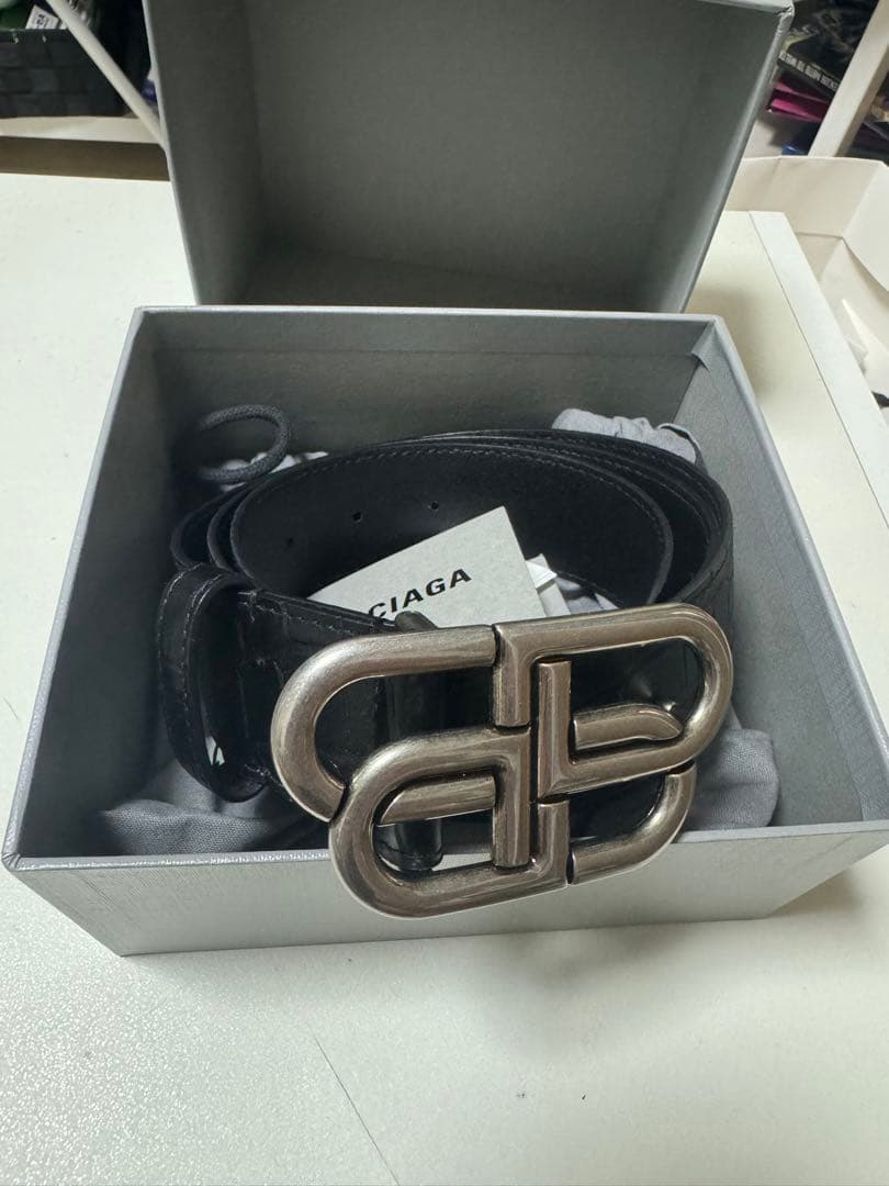 BALENCIAGA ロゴバックル クロコダイルベルト