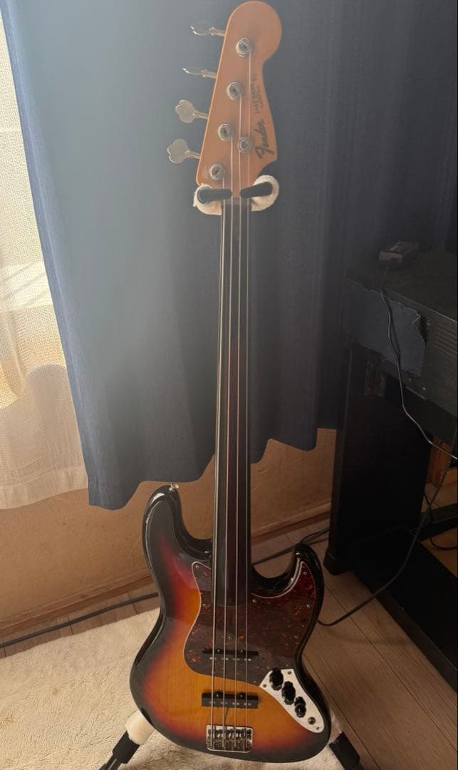 ベース Fender Japan Jazz Bass Made in Japan