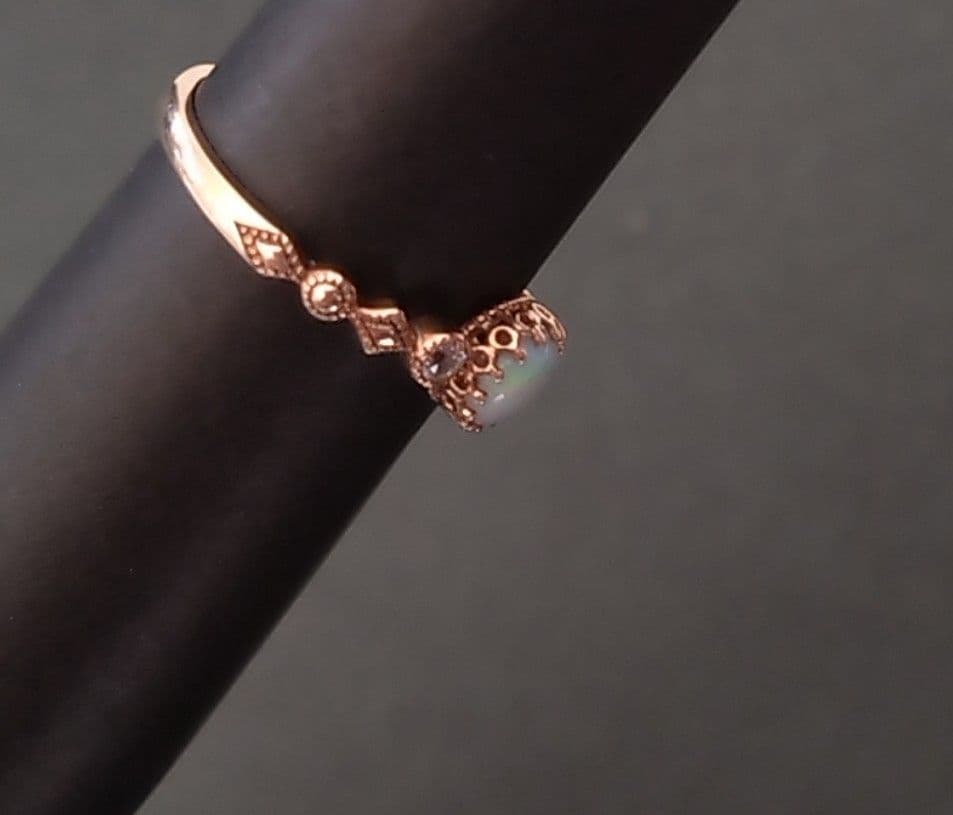 ツツミ　K10イエローゴールドオパールリング