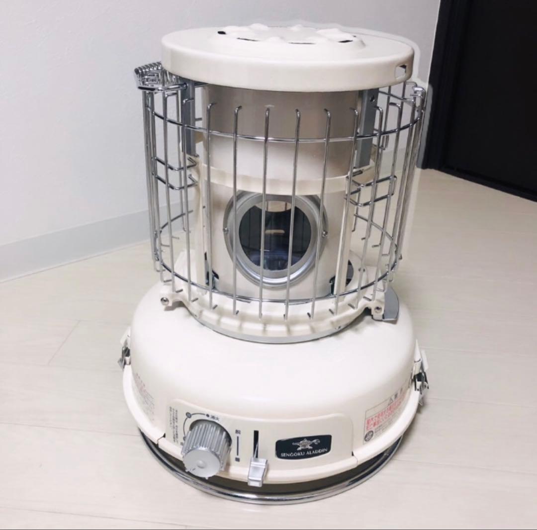 【美品】ポータブル　ガスストーブ SAG-BF02A センゴクアラジン　ホワイト