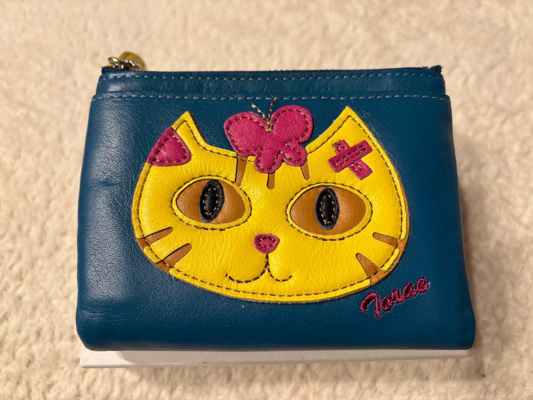 アルカン 財布　二つ折り財布　レザー　新品　猫