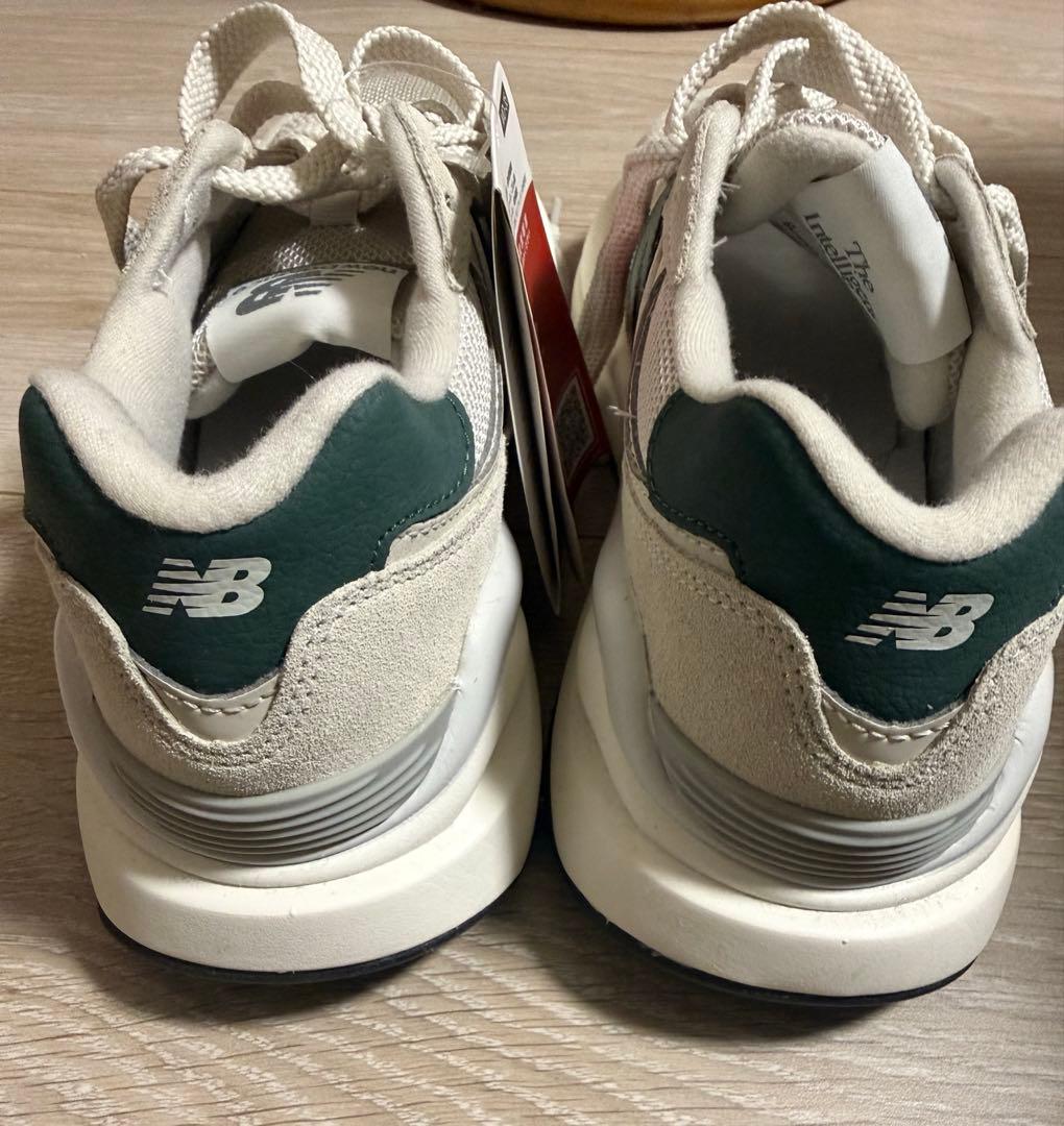 週末値下　新品未使用NewBalanceスニーカー ホワイト/グリーン24cm