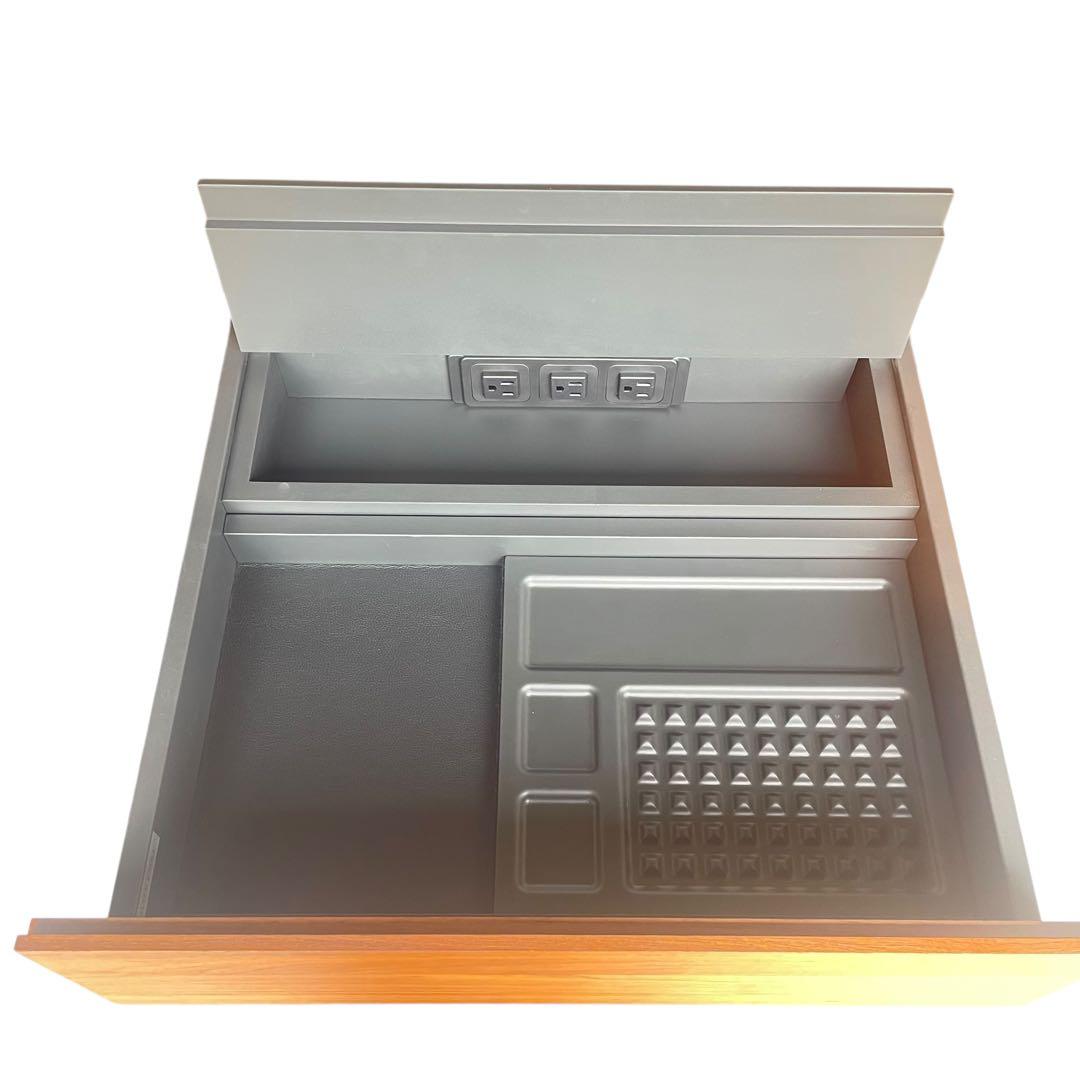 HR567 WALTER KNOLL ウォルターノル Exec-V ボード