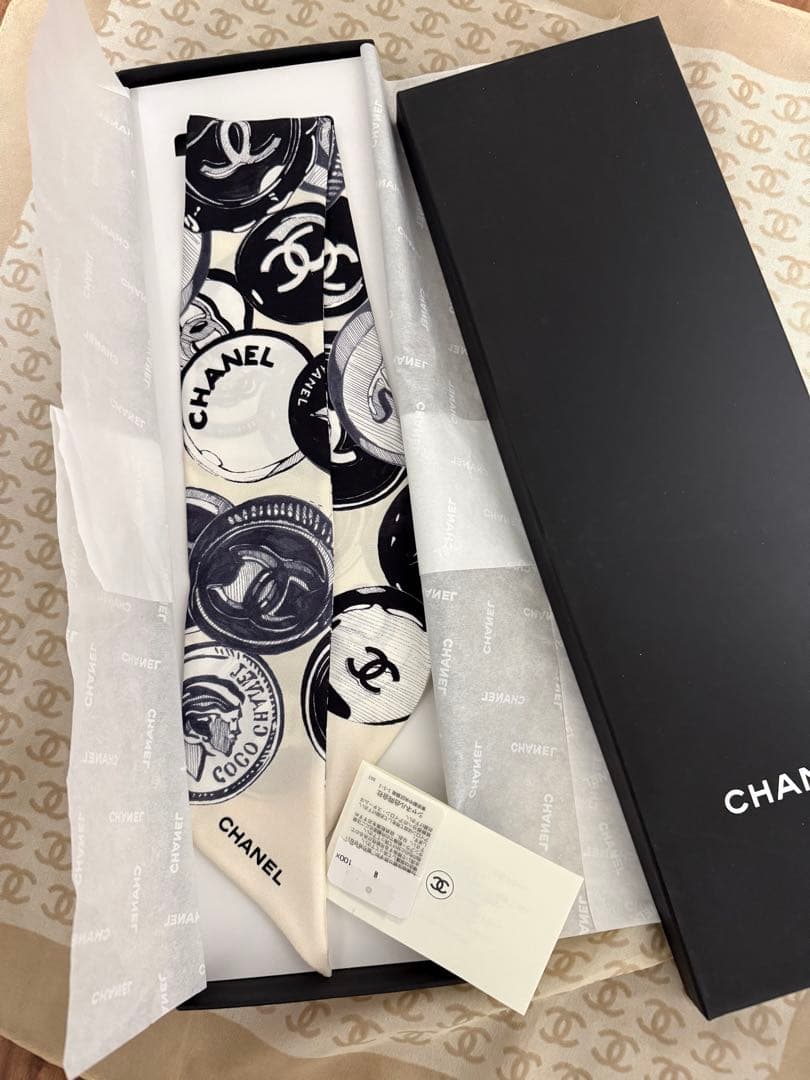 CHANEL シルクバンダナ ロゴプリント新品未使用