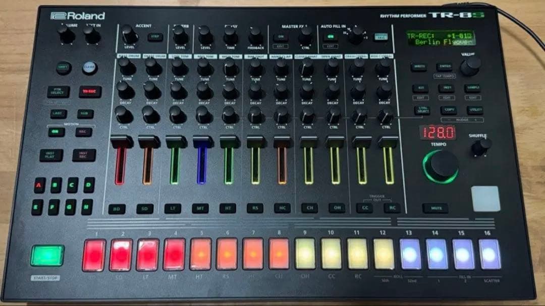 Roland　AIRA series TR-8S tr8s