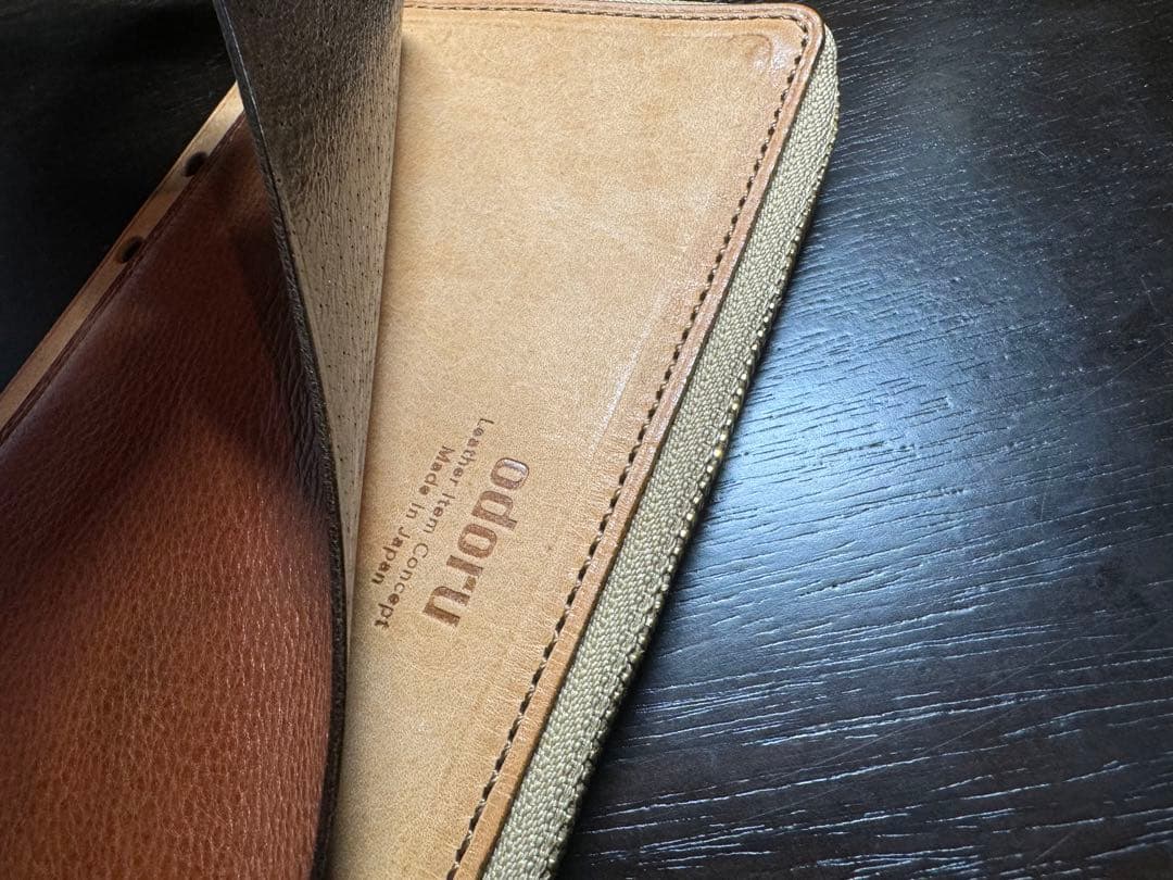 odoruリフィルジッパーポーチ バイブル ブラウンレザー 6穴リフィル