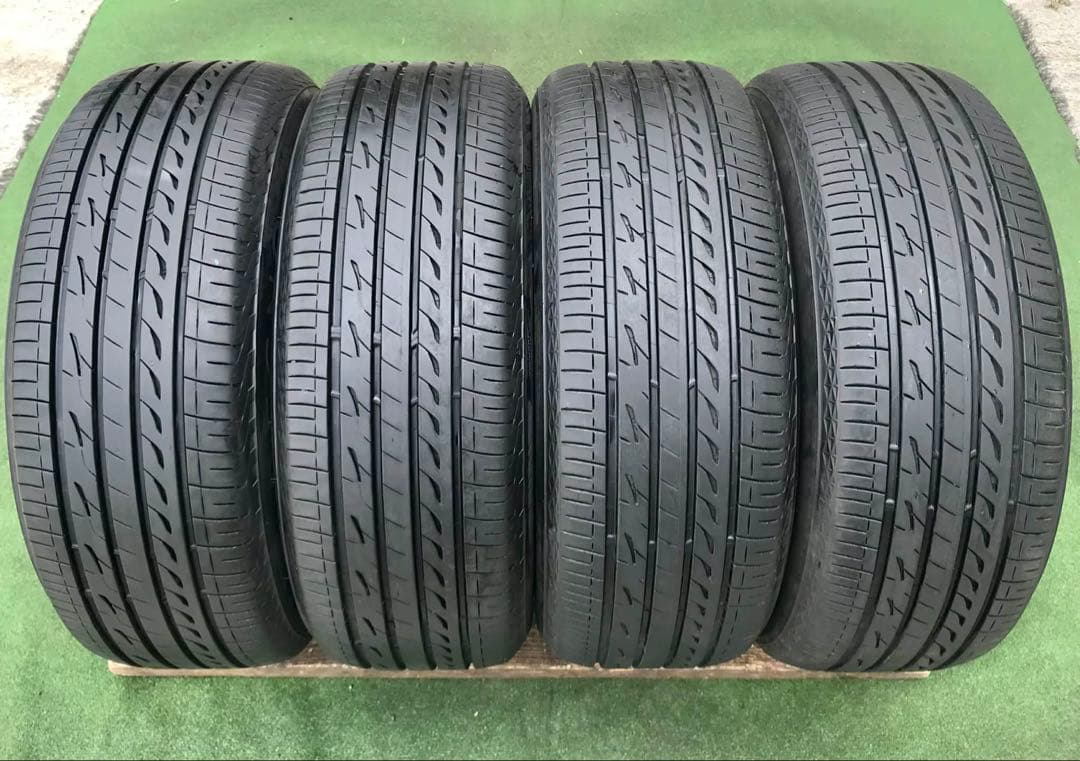 215/55 R17 BRIDGESTONE REGNOサマータイヤ 2024年