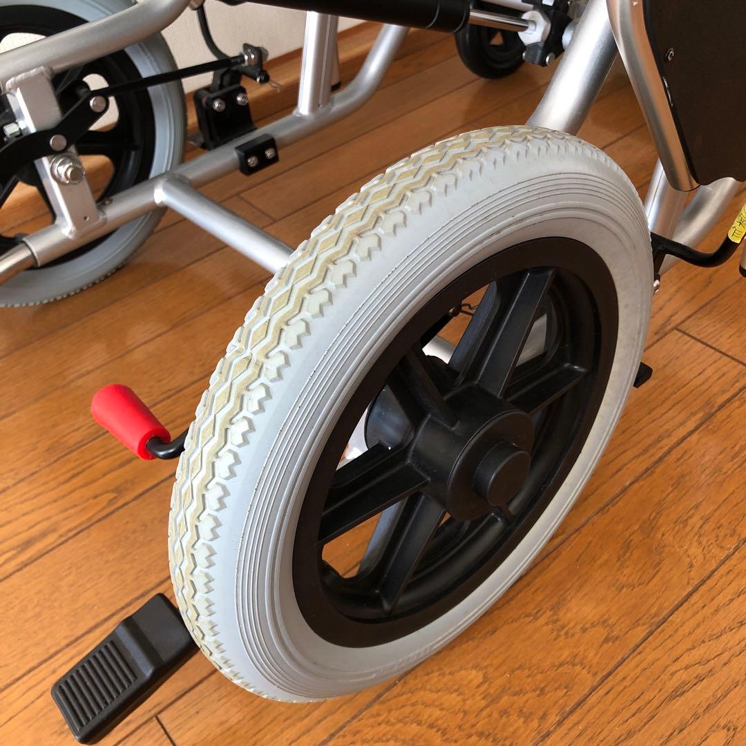 【最終値下げ!12/28までの出品】多機能&リクライニング付車椅子　emigo2