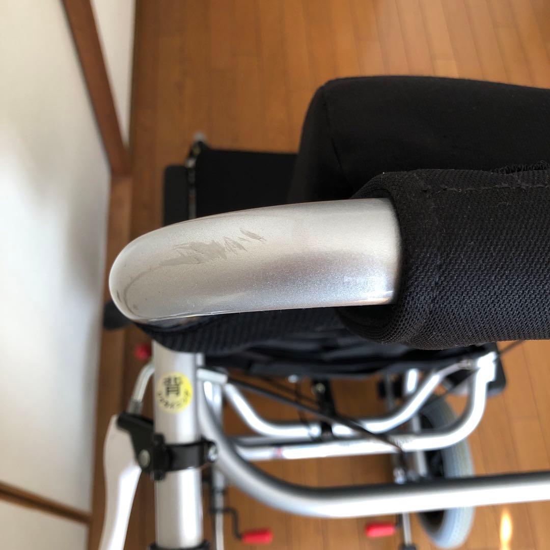 【最終値下げ!12/28までの出品】多機能&リクライニング付車椅子　emigo2