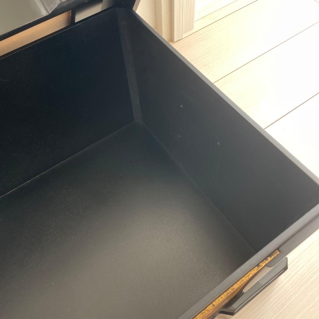 雛人形　親王飾り　収納箱　黒色木製　雛人形飾り台のみ　金色装飾