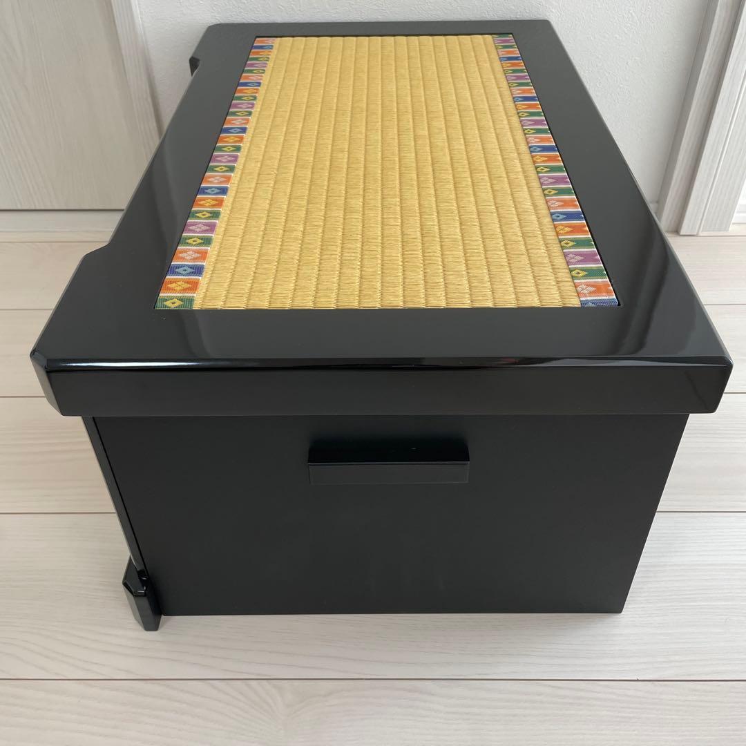 雛人形　親王飾り　収納箱　黒色木製　雛人形飾り台のみ　金色装飾