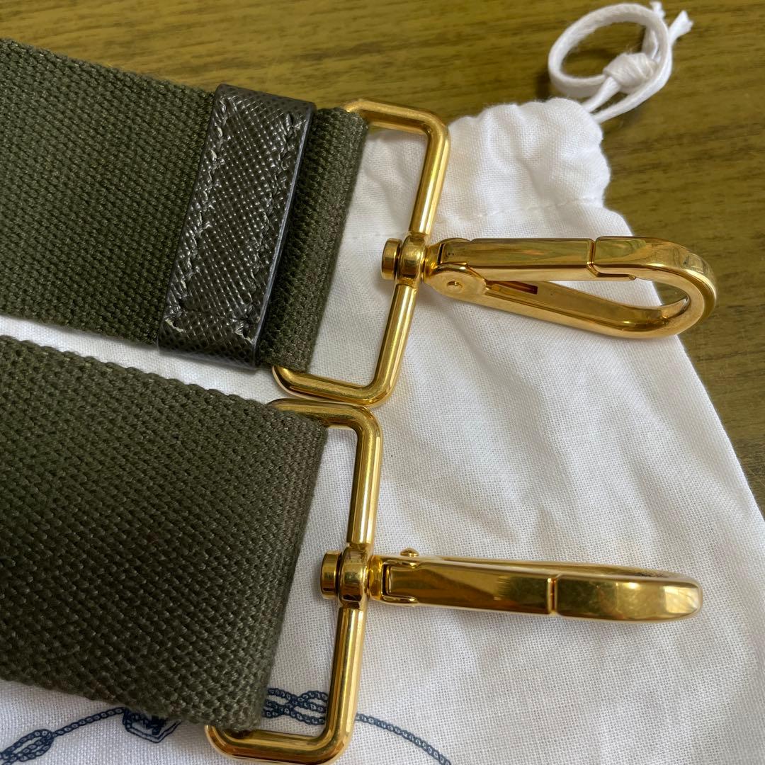 プラダ　カナパ　ショルダー　紐のみ