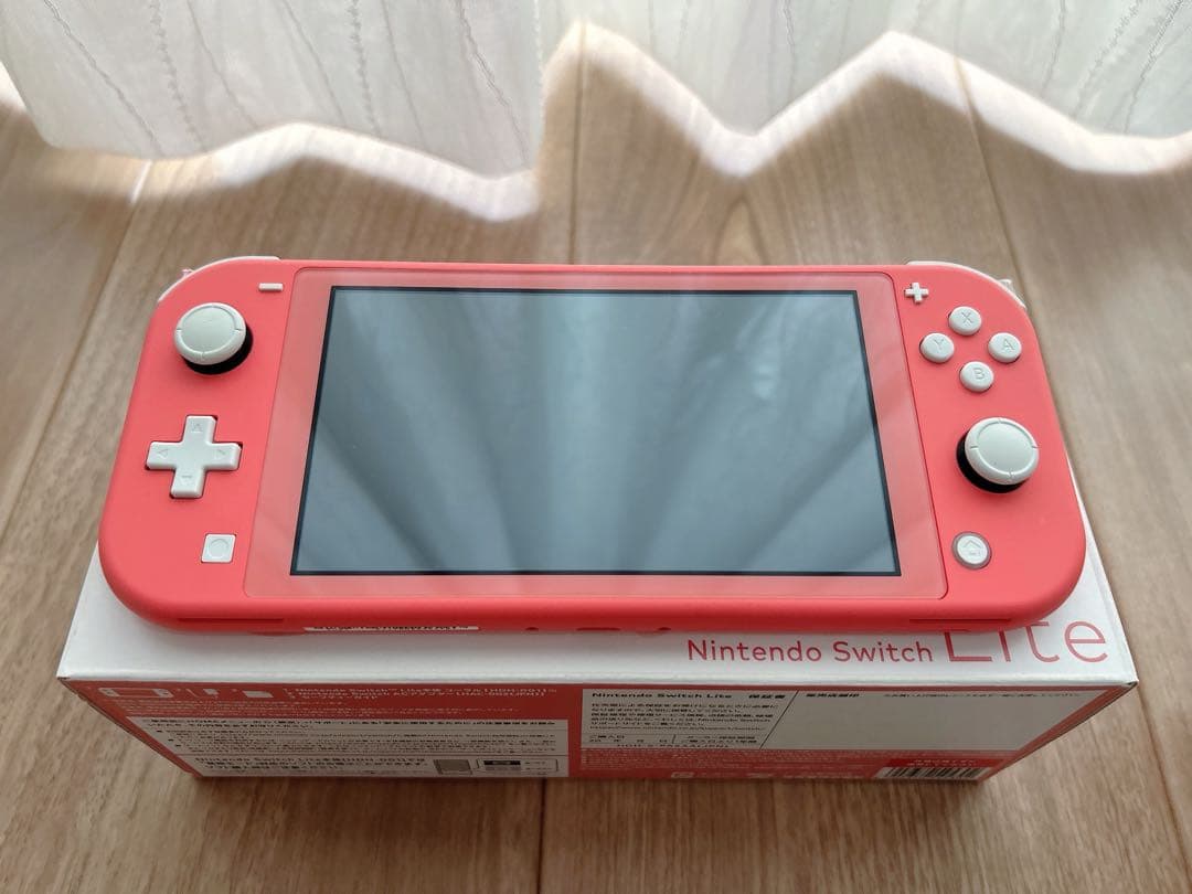 Nintendo Switch Lite 本体 コーラル（ピンク）