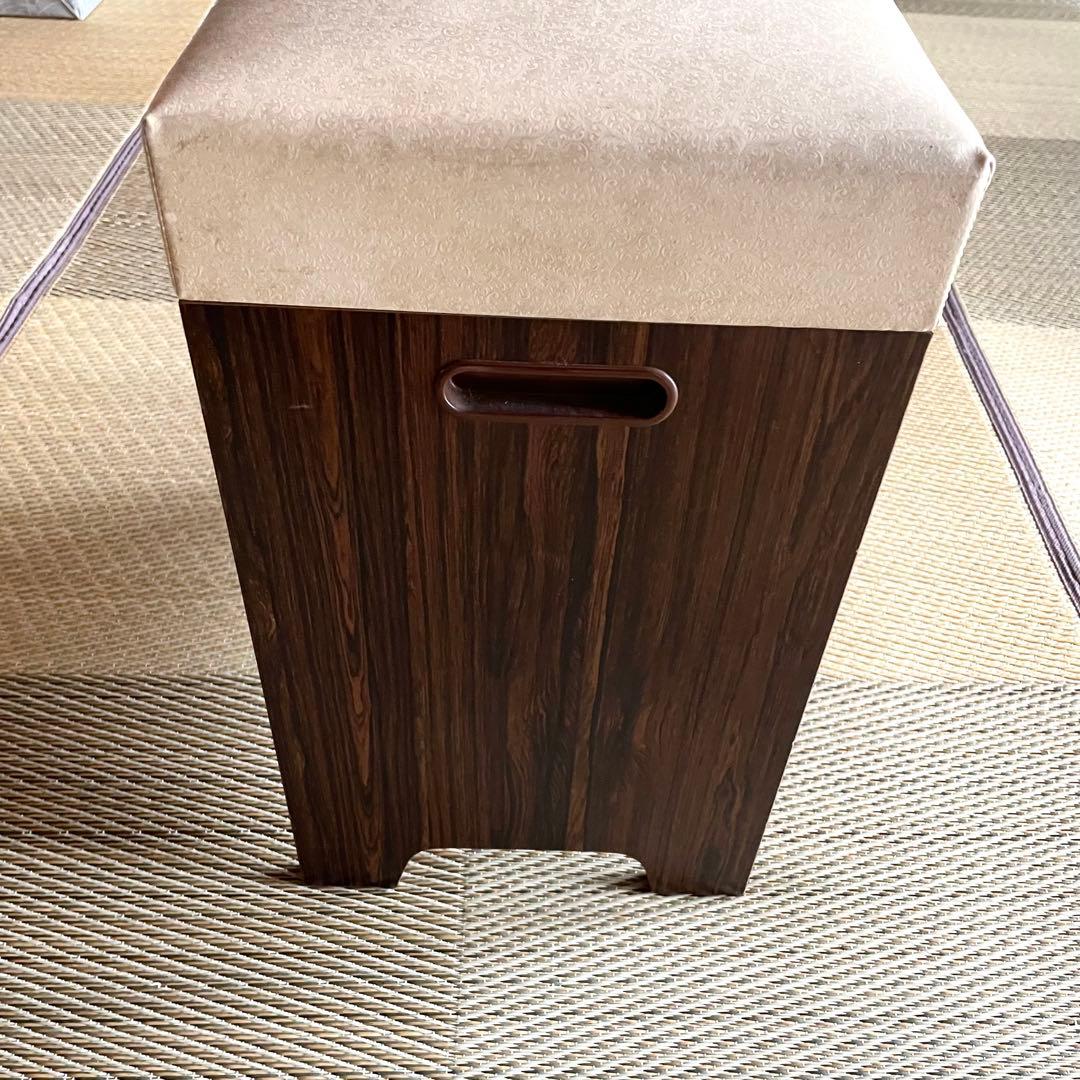 ◆昭和レトロ 収納付きスツール 小型椅子 木材 革張り ペイズリー柄 ゴールド②