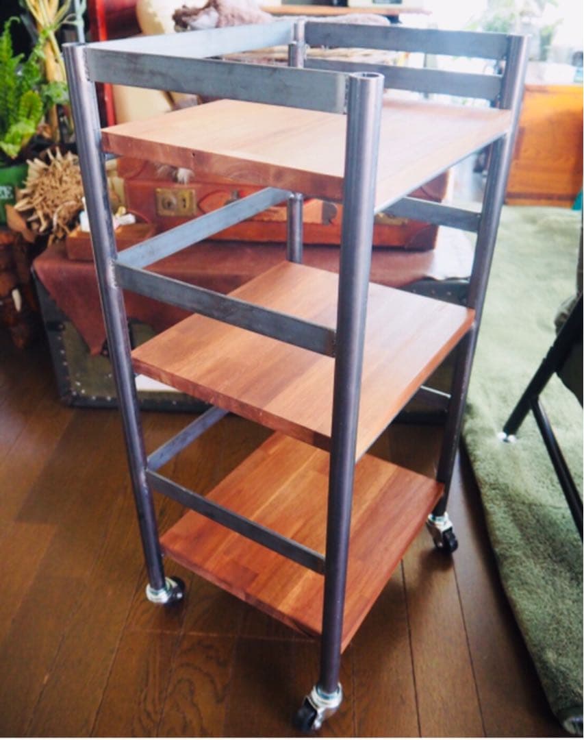 アイアン家具　キャスターラック　移動シェルフ   チェスト　男前　モダン