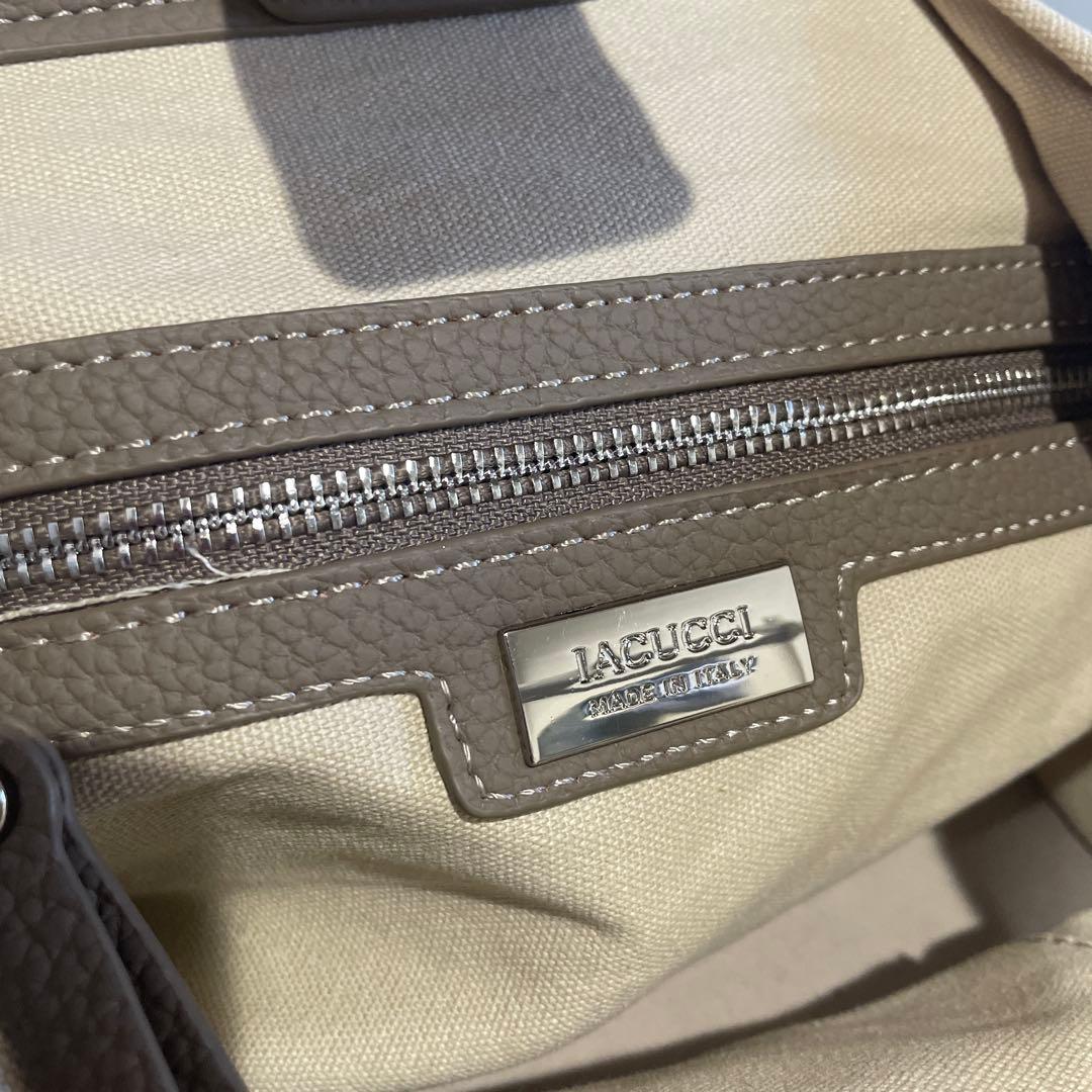 イアクッチ　バッグ　ベージュ