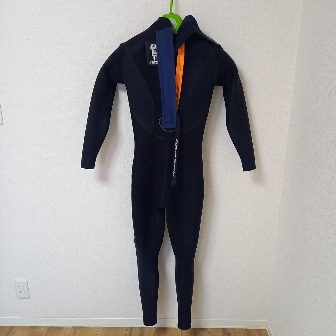 ウェットスーツフルスーツ　2㎜3㎜