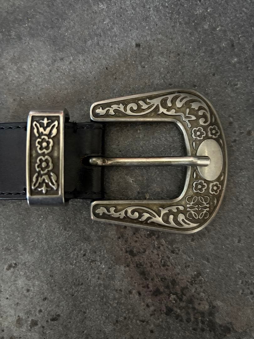 Loewe レザー バングル 黒 銀色バックル　ベルト　ロエベ