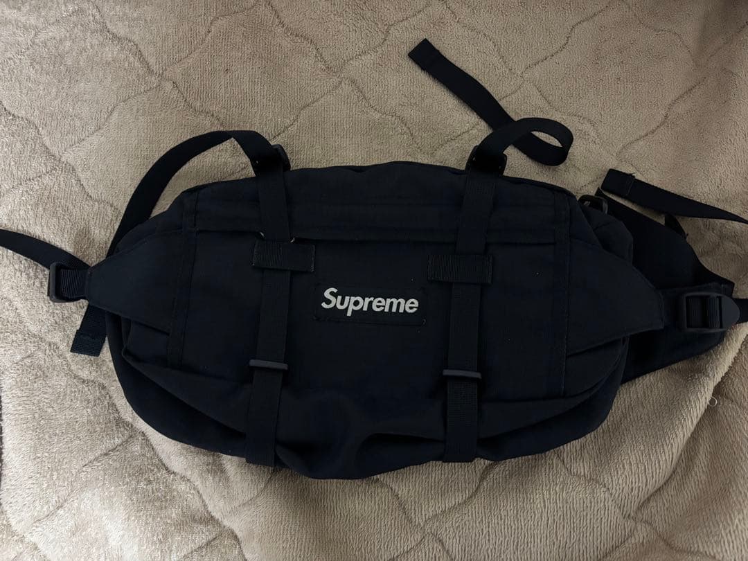 値下げSupreme ボディバッグ ブラック