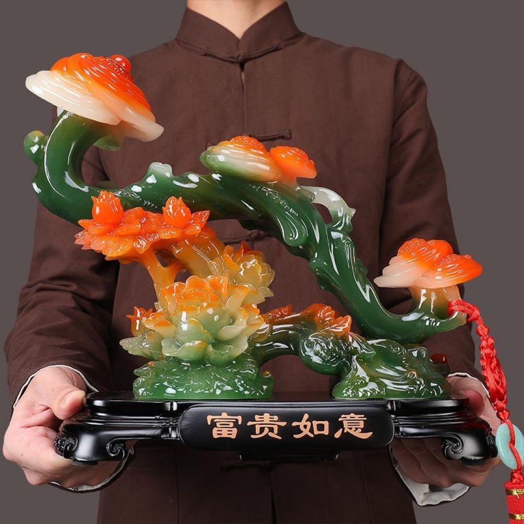 翡翠のきのこ彫刻置物