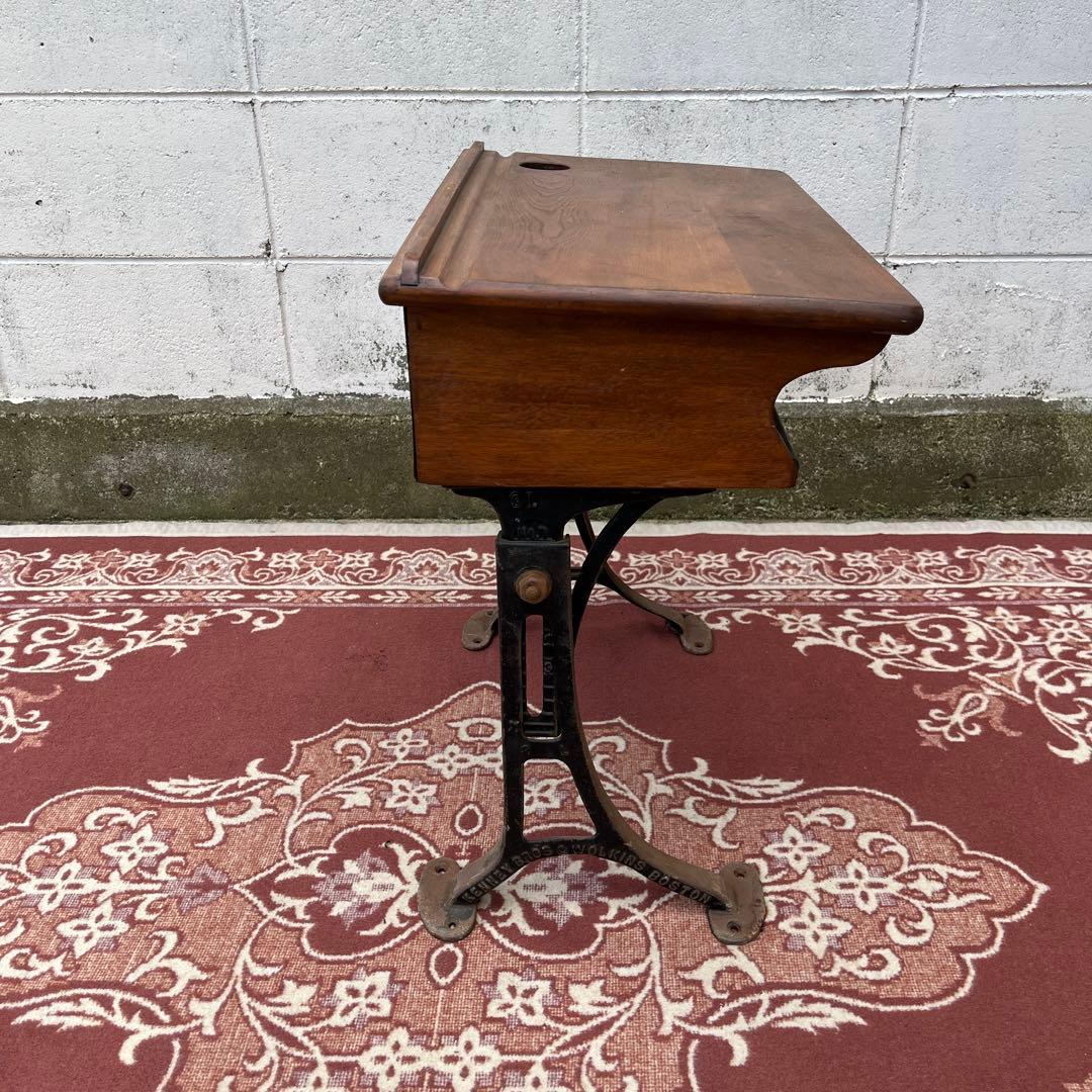USA製 ビンテージ品◾️鉄脚アイアンレッグ×木製天板 スクールデスク 机