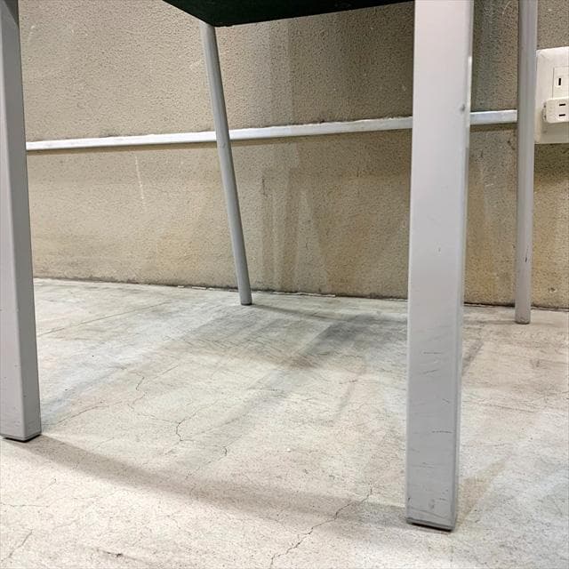 ヴィトラ（vitra）.03（ゼロスリー）チェア①