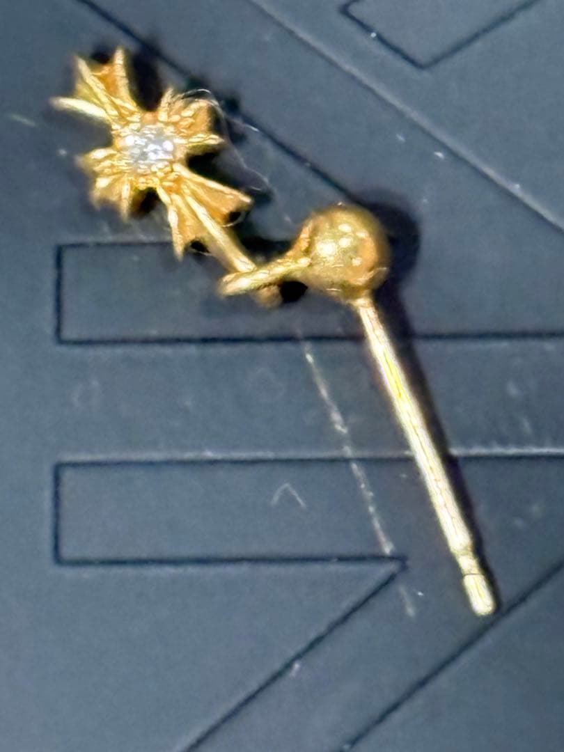 クロムハーツ両面ダイアピアス片耳