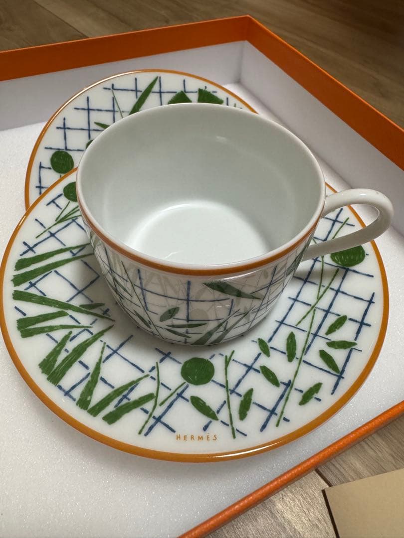 エルメス　ティーカップ＆ソーサー
