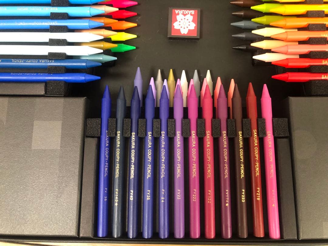 サクラクレパス　１００周年記念　限定エディション　１００色　クーピー