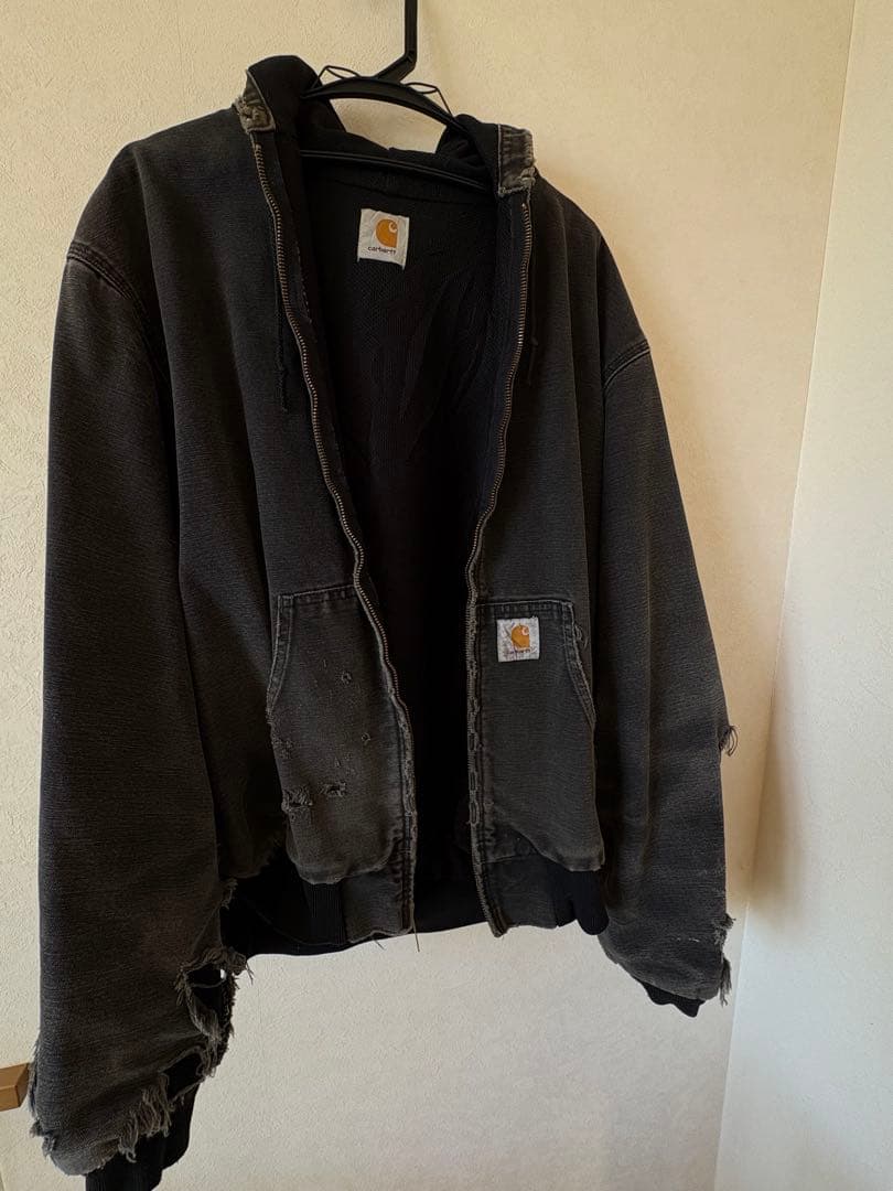 カーハートアクティブダメージ加工ジャケット