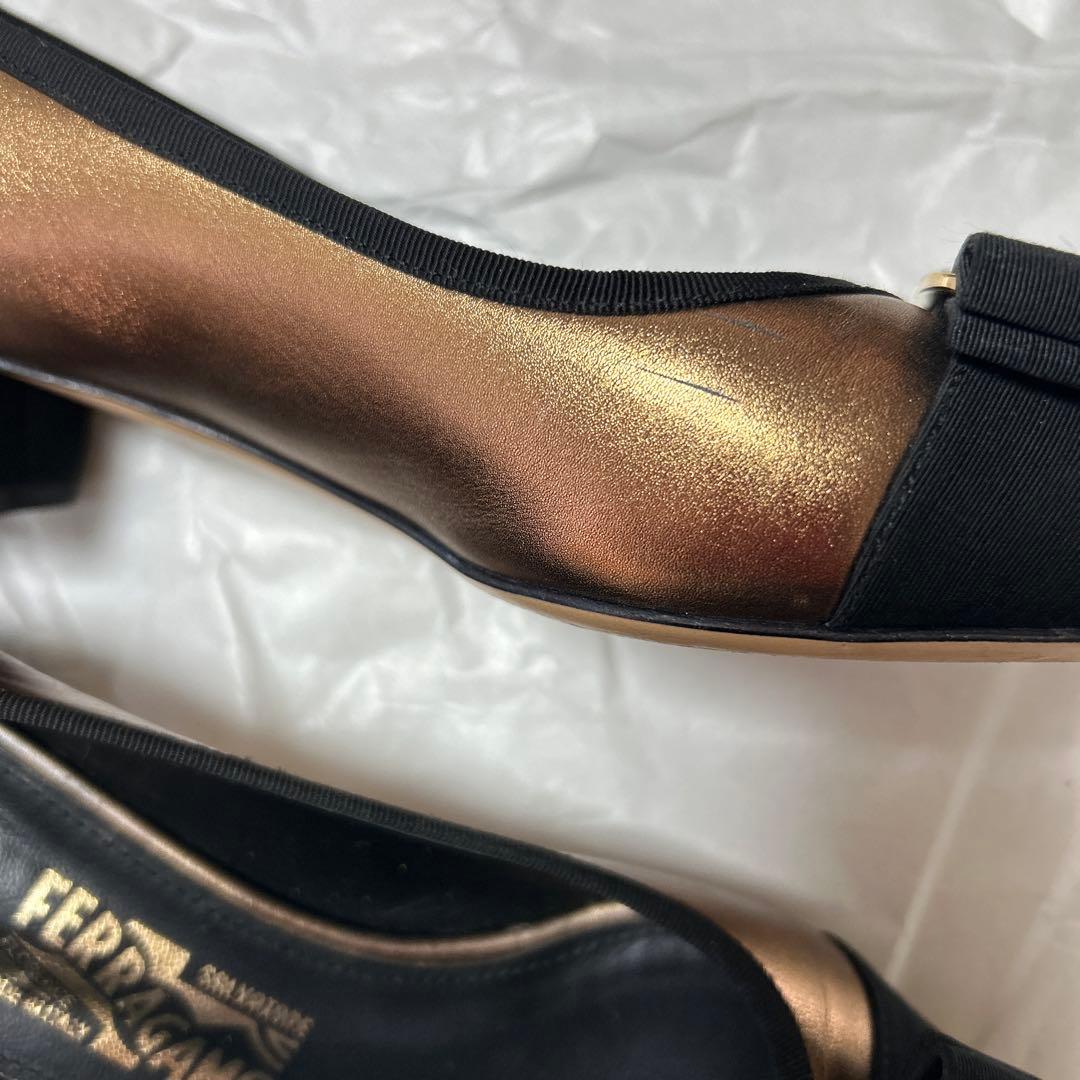 極美品 SalvatoreFerragamo ヴァラリボン パンプス ゴールド
