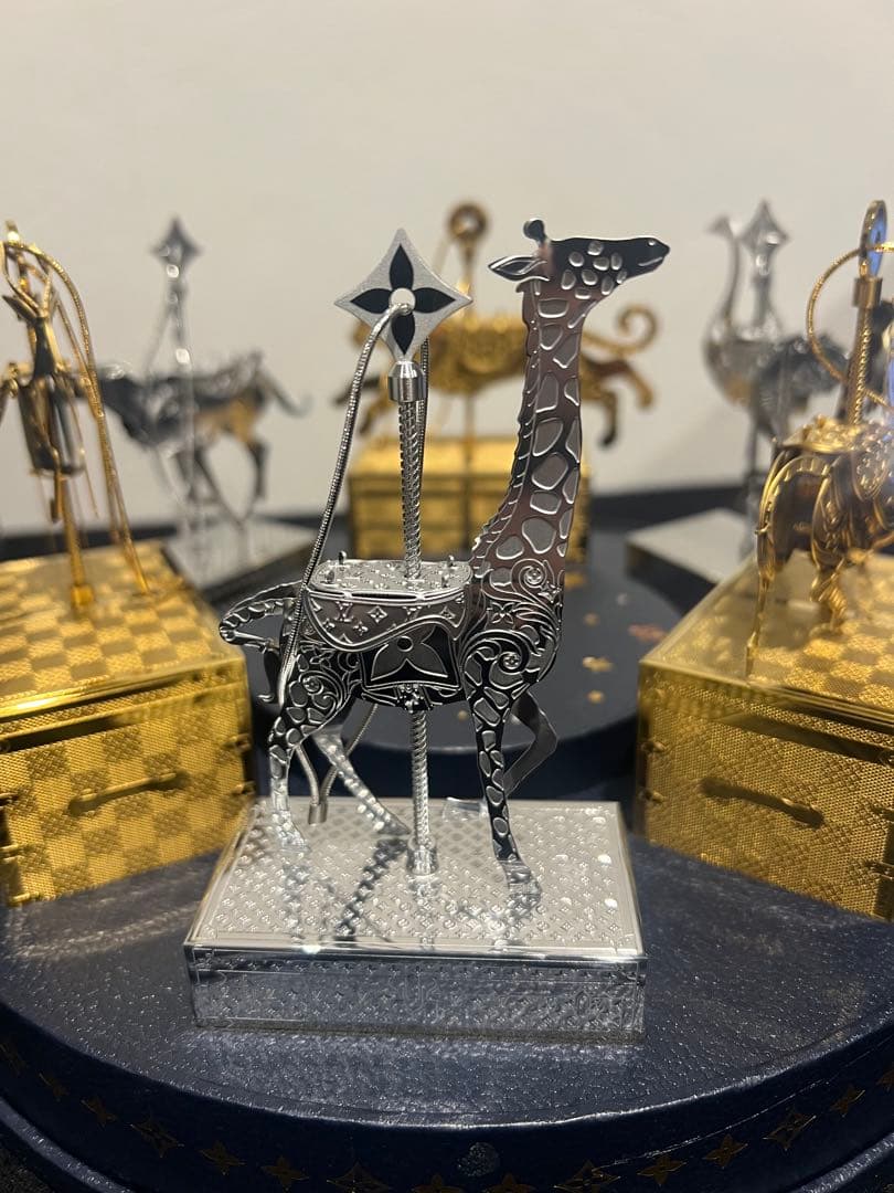 希少 限定品　顧客ホリデーギフト 動物のオブジェ フィギュア　ルイヴィトン