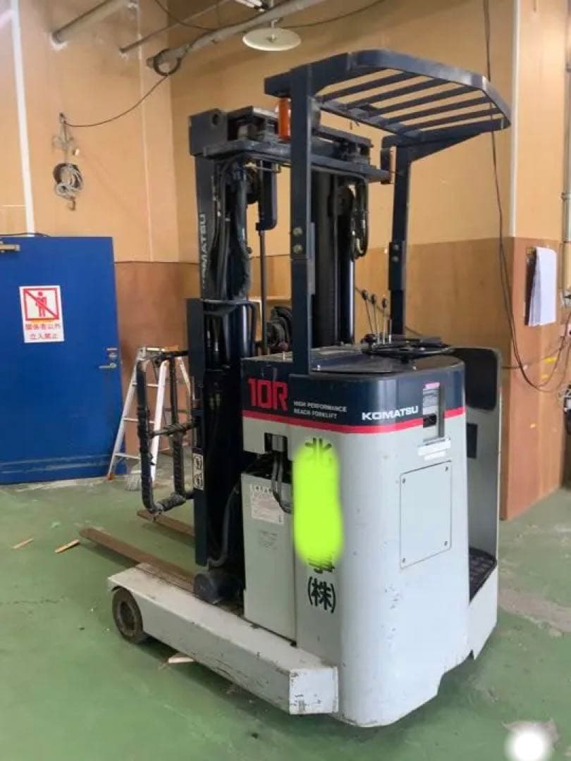 小松　バッテリーフォークリフト