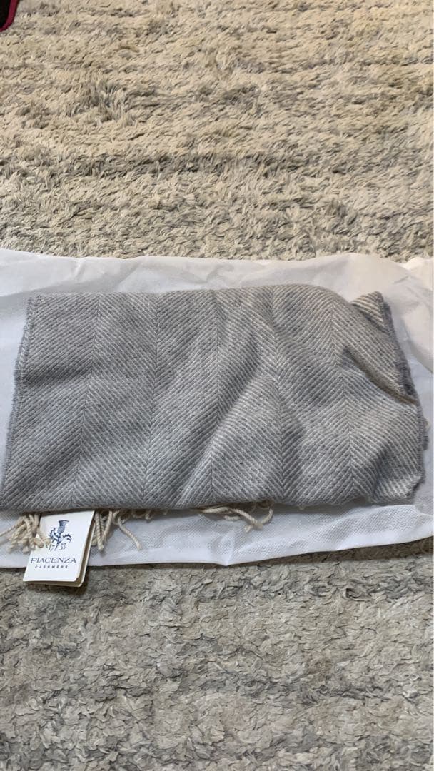 Piacenza 最高級カシミアマフラー　ストール