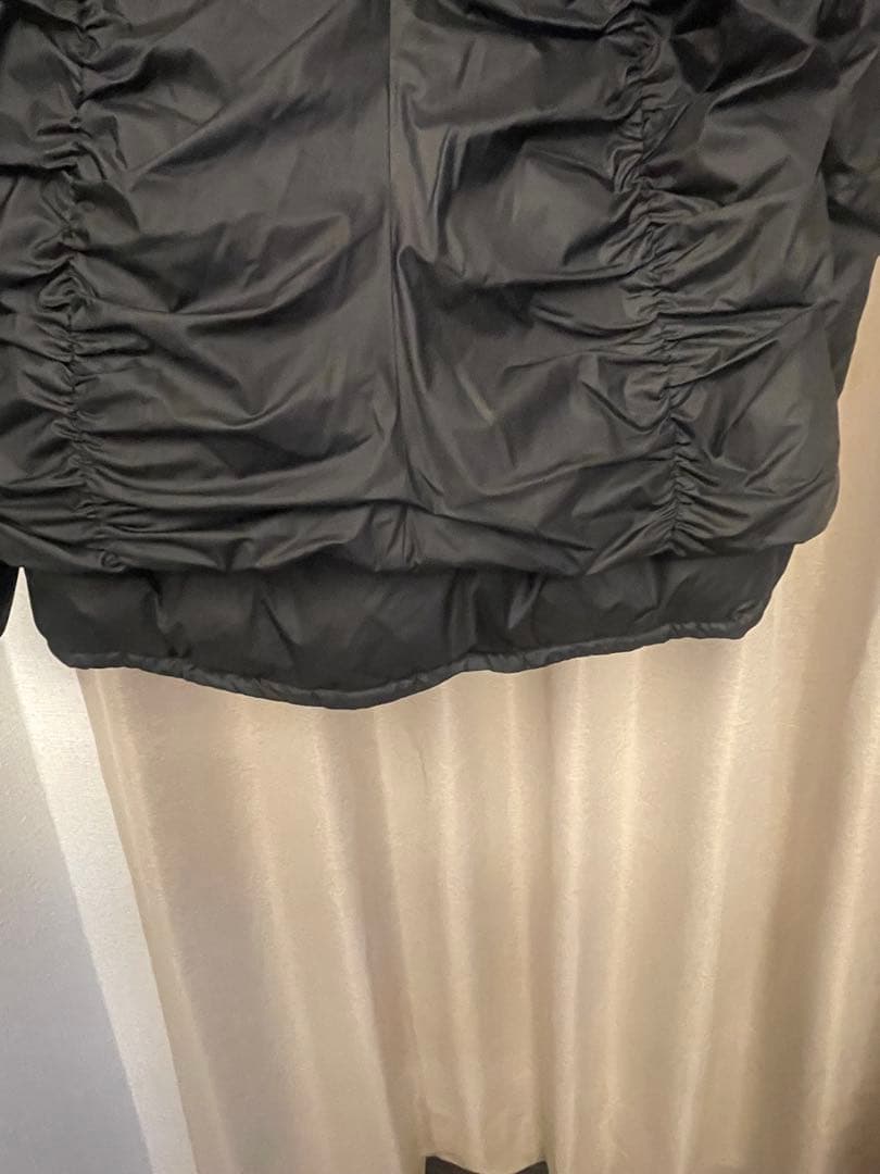 un3d ギャザー入りダウンジャケット