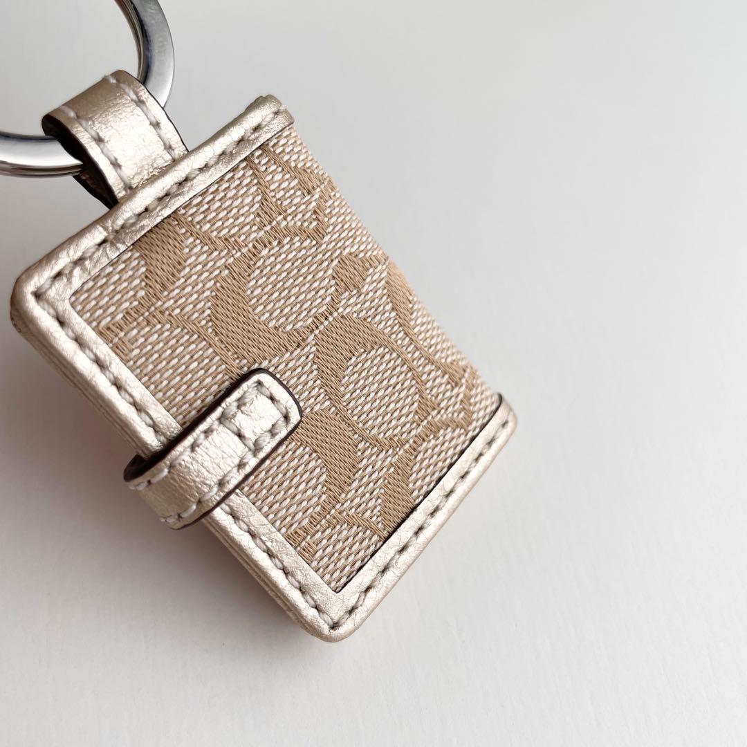 コーチ バッグチャーム ピクチャーフレーム 星 シグネチャー 新品保管