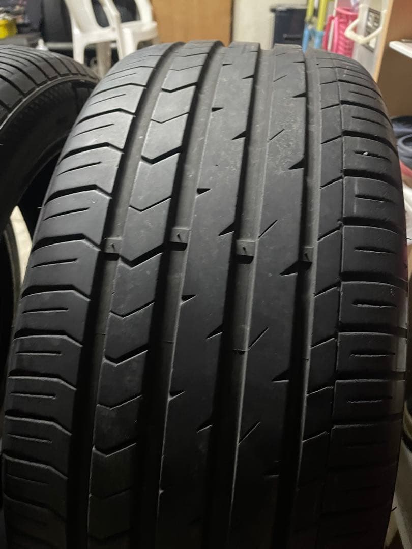 送料込み‼️MOMO 18インチサマータイヤ 225/40R18 4本セット