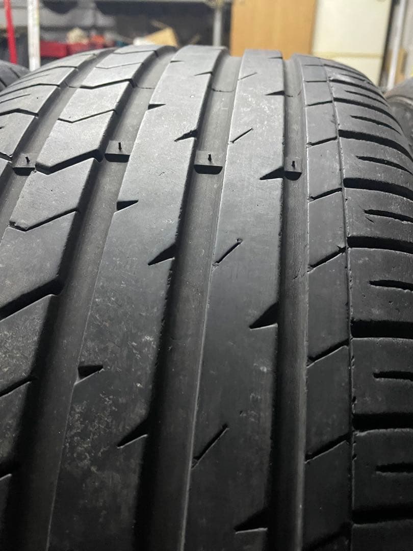 送料込み‼️MOMO 18インチサマータイヤ 225/40R18 4本セット