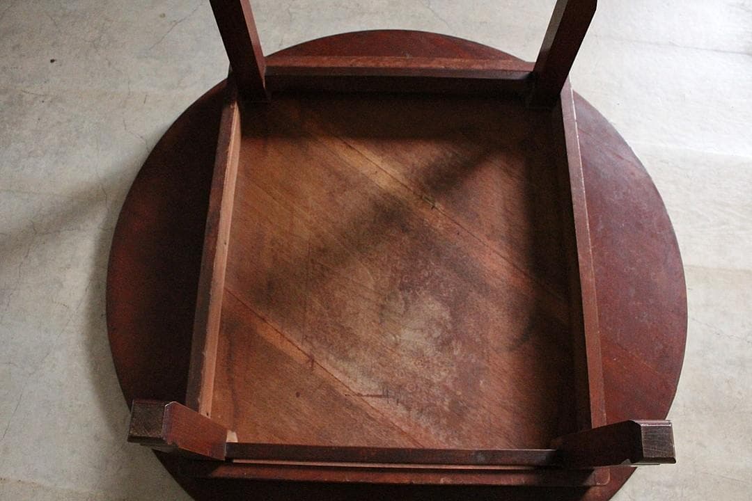味のある古い木製丸テーブル　ちゃぶ台　天然木