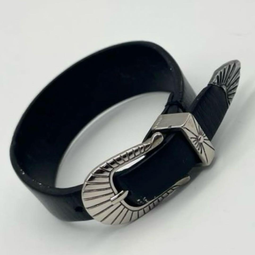 TOGA PULLA バングル ブレスレット レザー メタル ウエスタン 黒